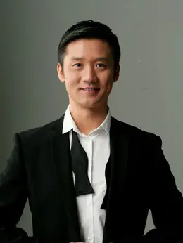 李万堂（黄志忠饰演）